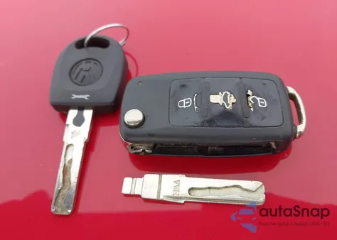 2010 Volkswagen Jetta S из США, поврежденный, VIN 3VWMZ7AJ5AM664233